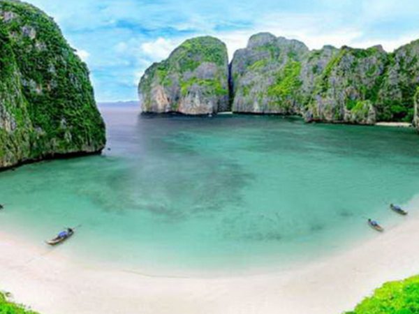 phi phi-island