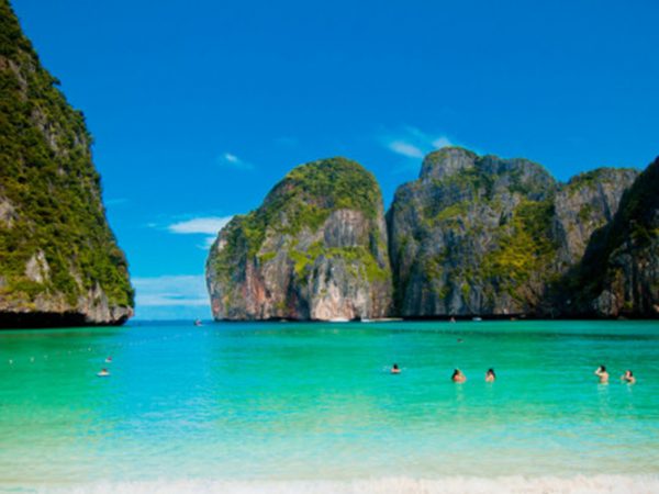 phi phi-island3